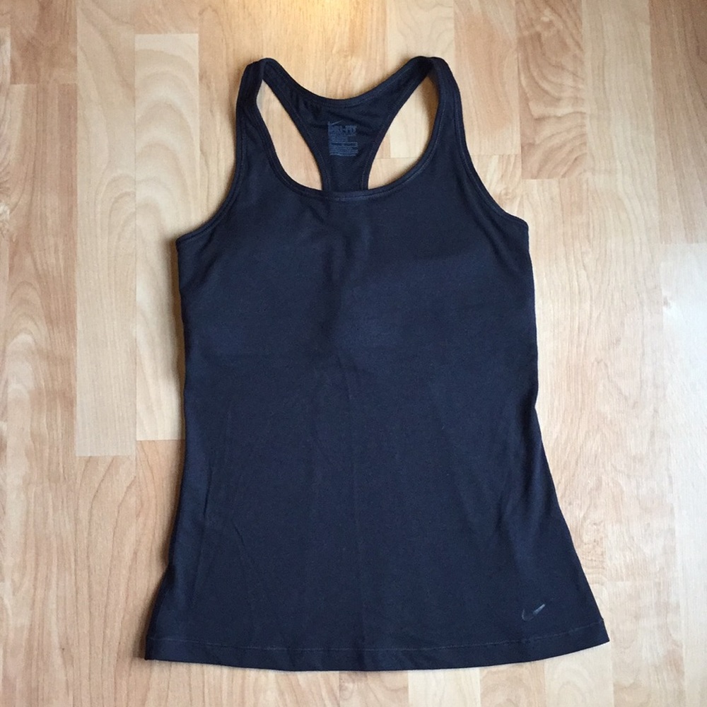 NWOT Nike Top